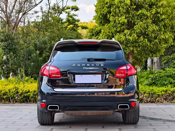 Porsche Cayenne 2011