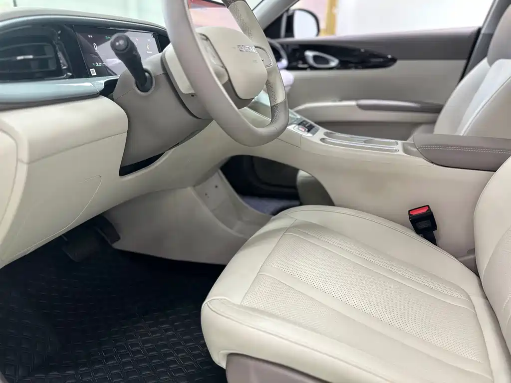 Geely Galaxy Starwish 2026 — фото 25