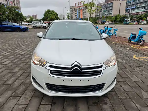 Citroën C4L 2014
