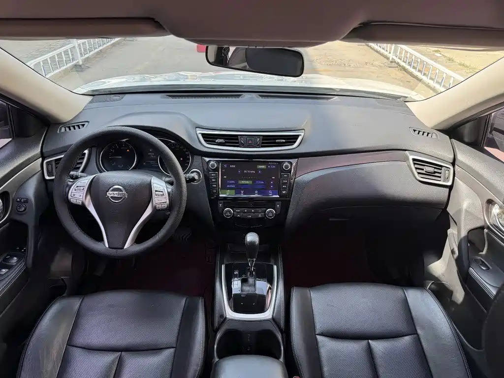 Nissan X-Trail 2015