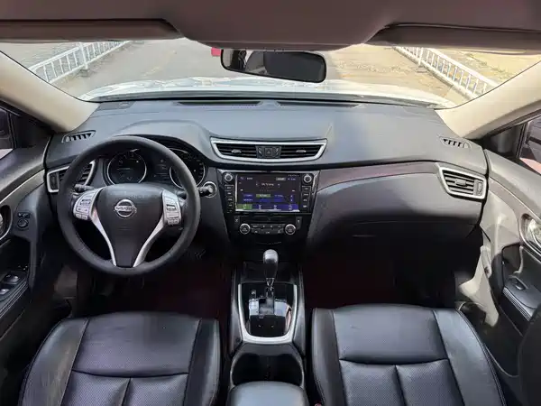 Nissan X-Trail 2015