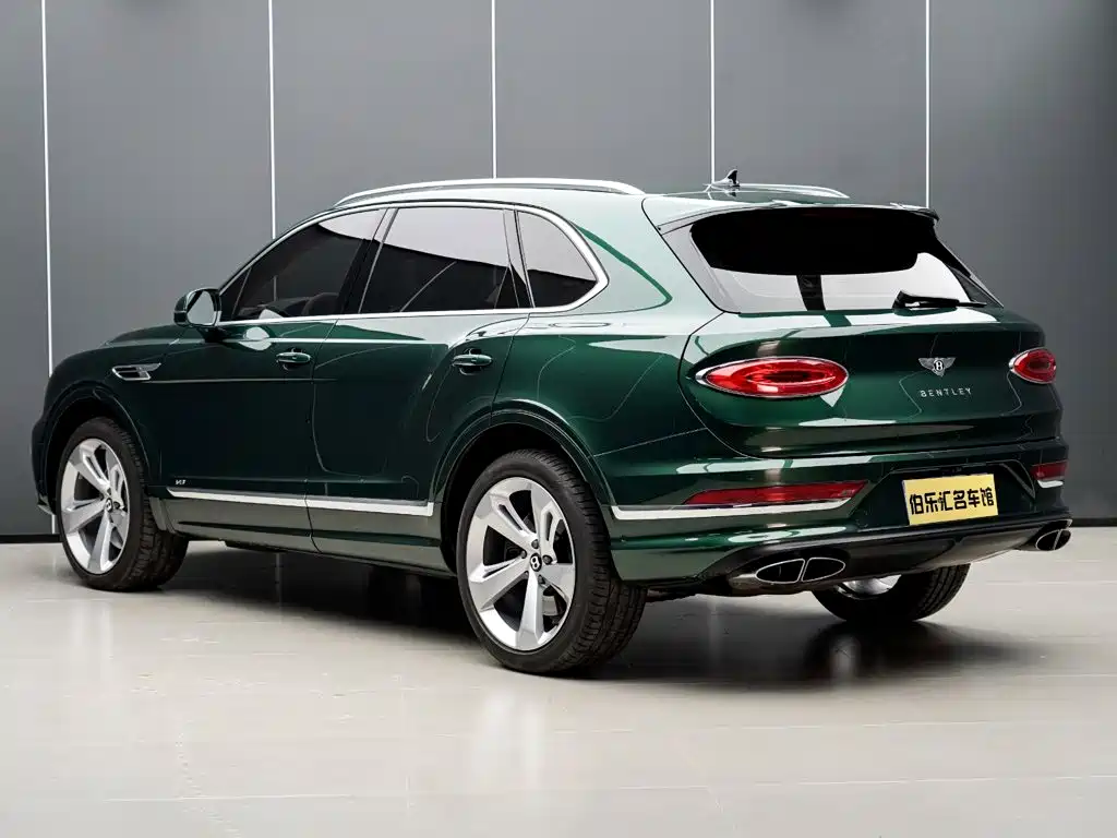 Bentley Bentayga 2022 — фото 20