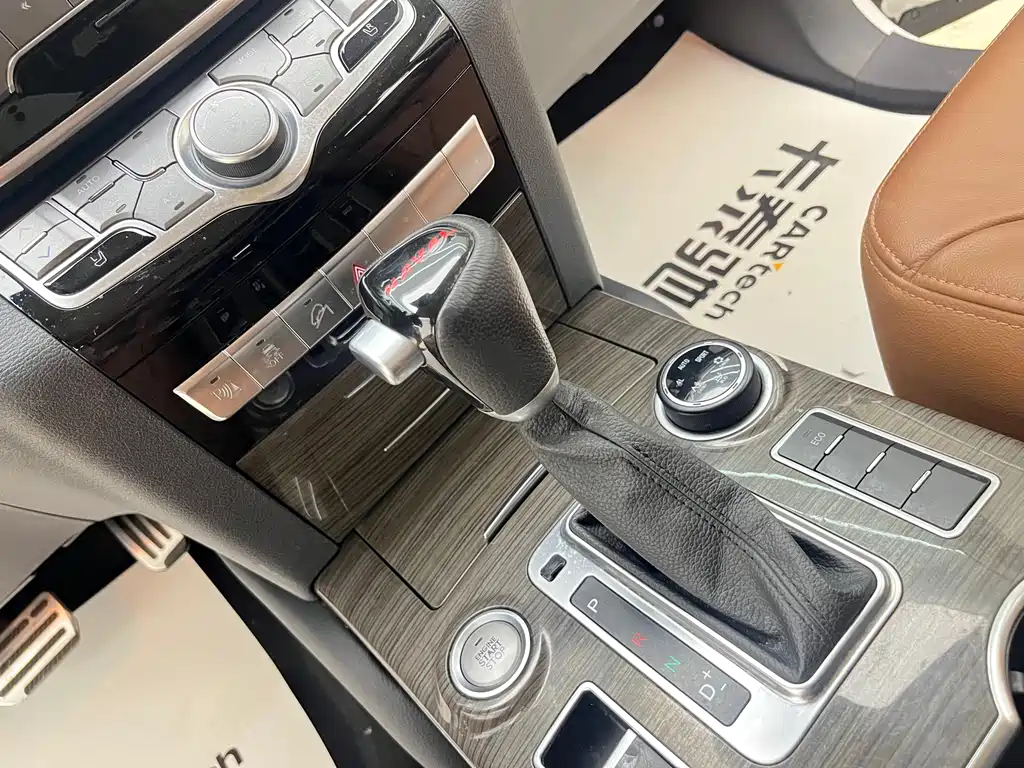 Haval H9 2015 — фото 19