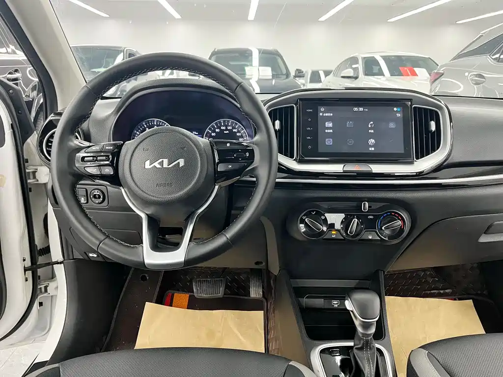 Kia KX1 2022 — фото 21