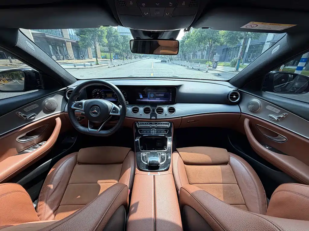 Mercedes-Benz E-Class 2018 — фото 18