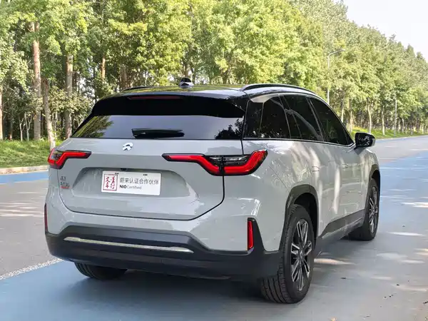 NIO ES6 2021