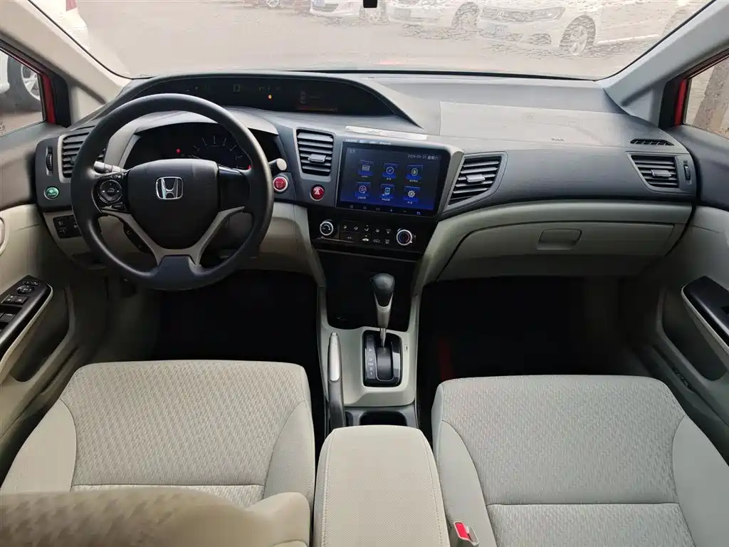 Honda Civic 2016 — фото 12