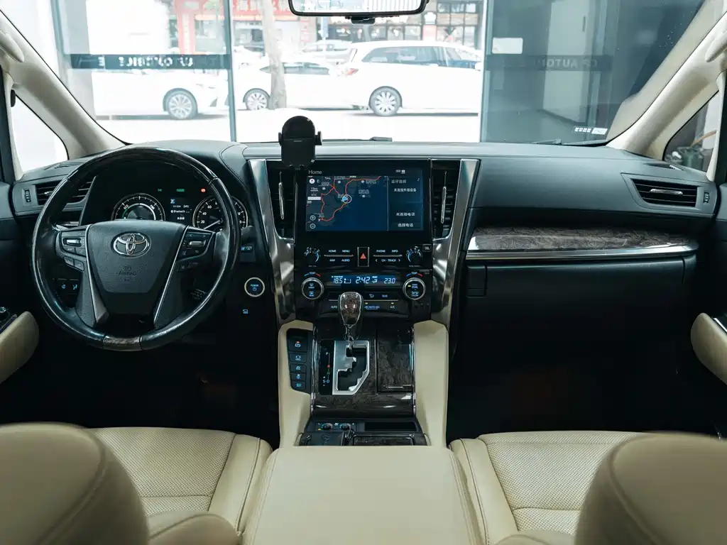 Toyota Alphard 2020 — фото 14