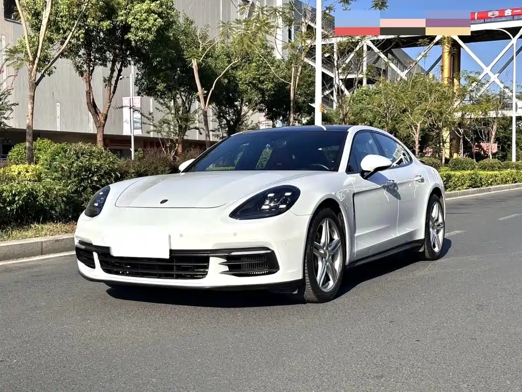 Porsche Panamera 2019 — фото 11