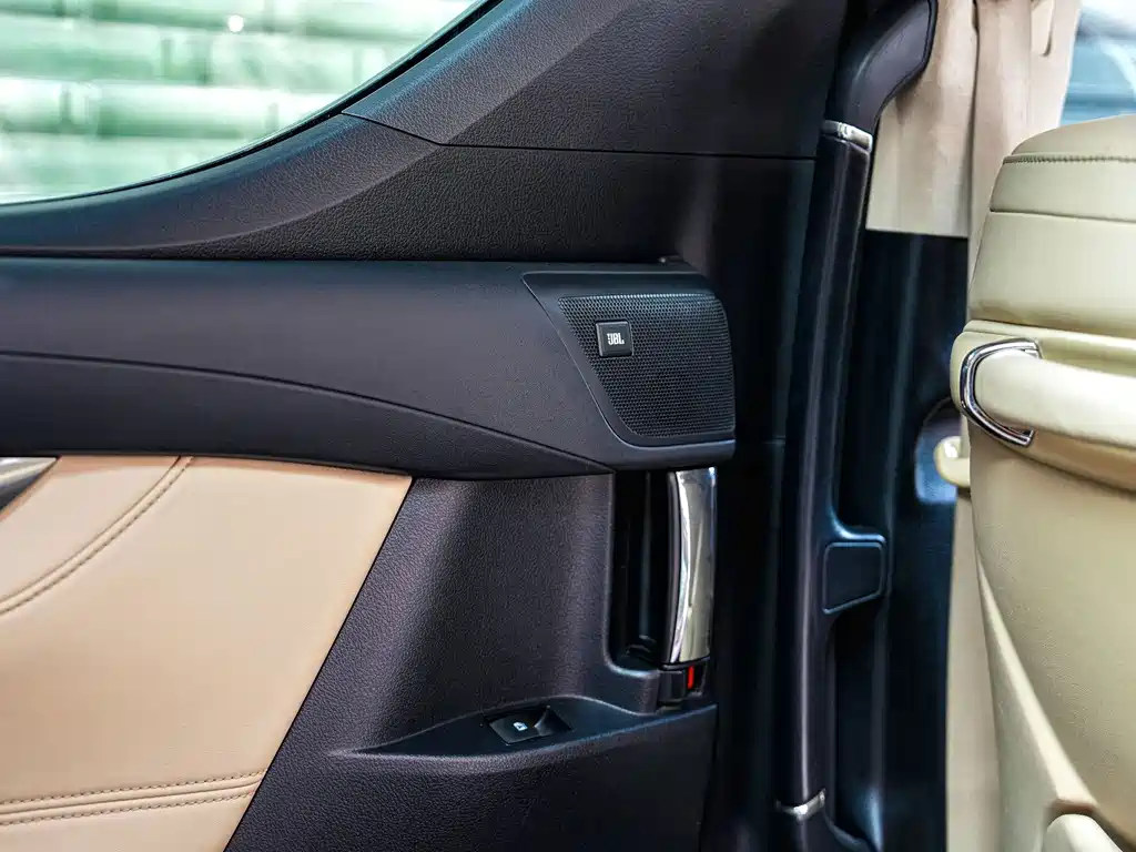 Toyota Alphard 2016 — фото 14