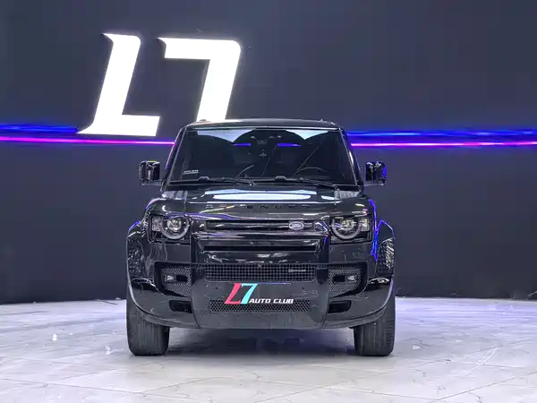 Land Rover Defender 2023