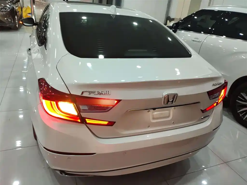 Honda Accord 2021 — фото 6
