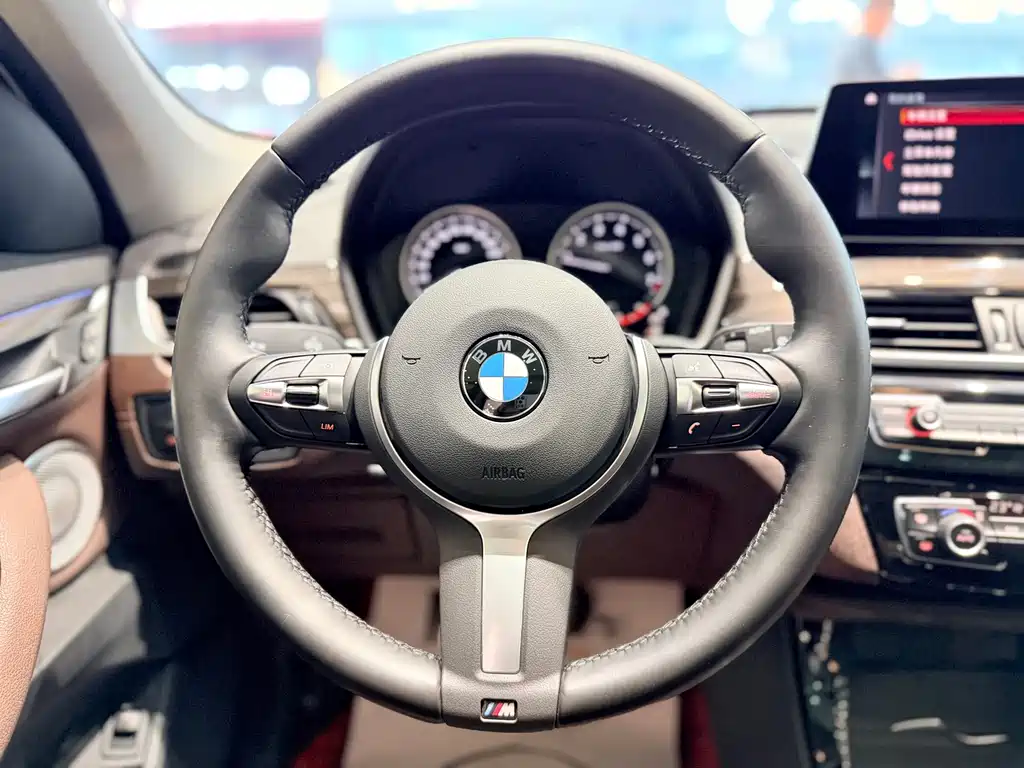 BMW X1 2022 — фото 8