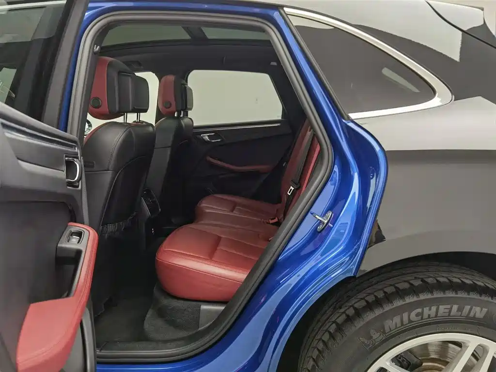 Porsche Macan 2021 — фото 15