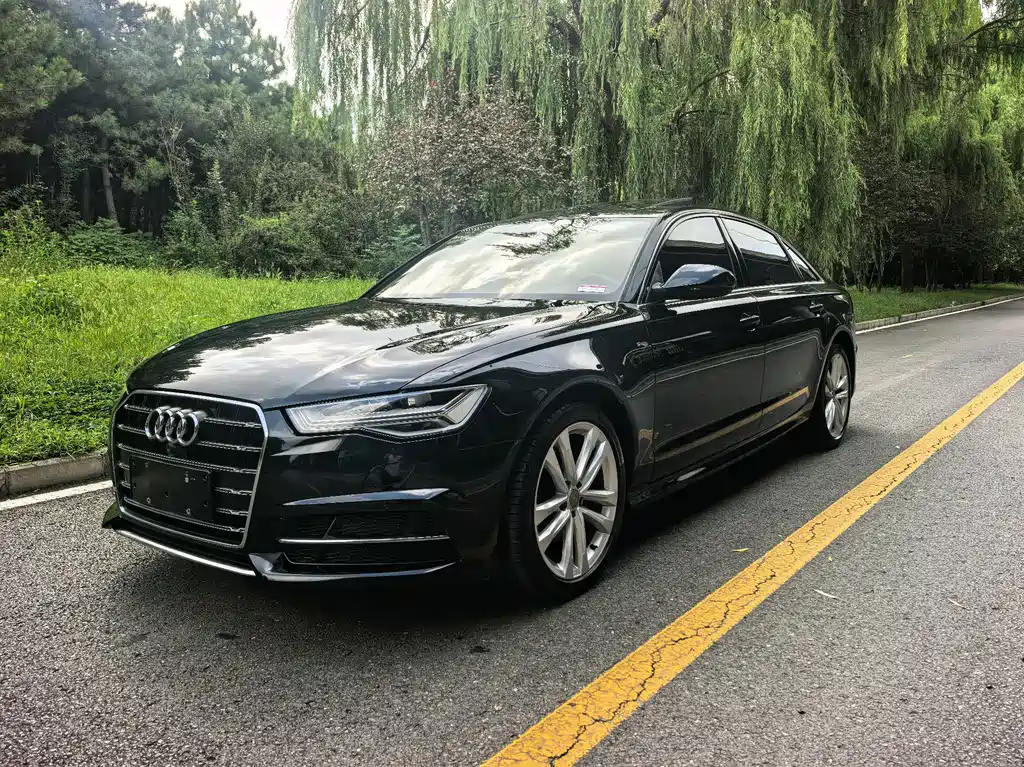 Audi A6L 2019 — фото 1