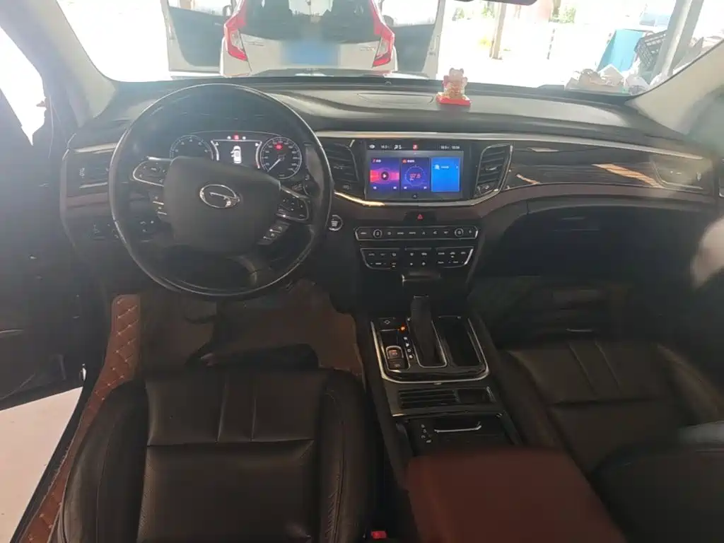 GAC Trumpchi GS8 2018 — фото 10