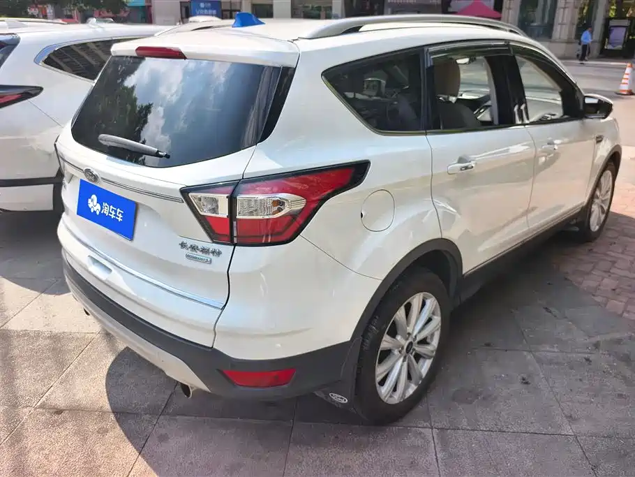 Ford Kuga 2017 — фото 3