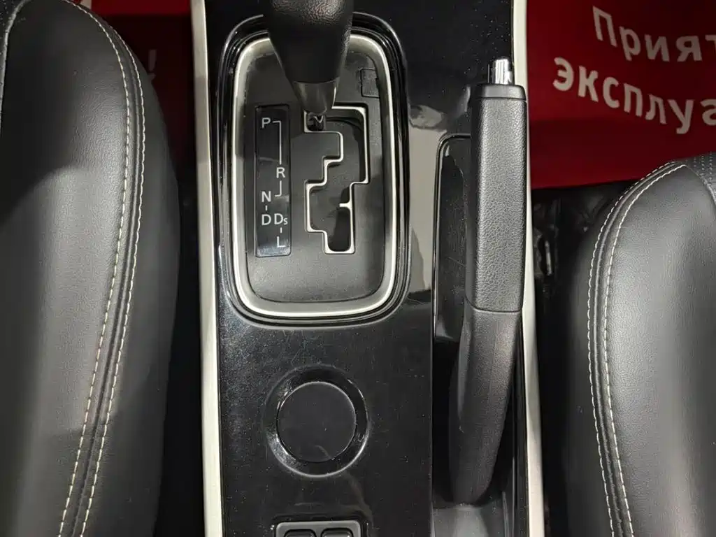 Mitsubishi Outlander 2021 — фото 17
