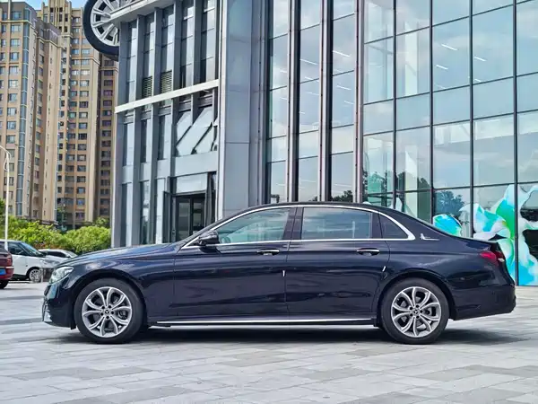 Mercedes-Benz E-Class 2021