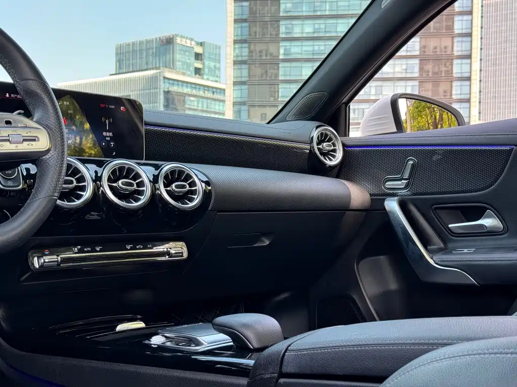 Mercedes-Benz A-Class 2020 — фото 9