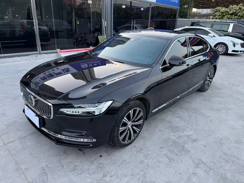 Volvo S90 2021 — фото 1