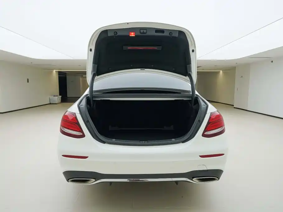 Mercedes-Benz E-Class 2020 — фото 6