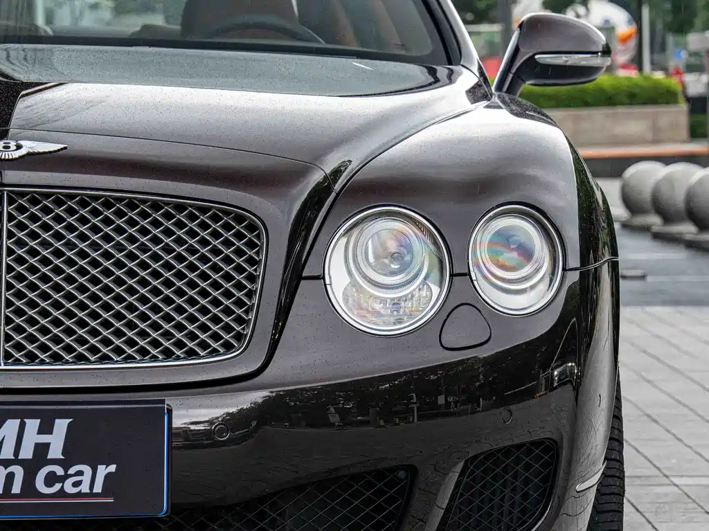 Bentley Flying Spur 2012 — фото 3