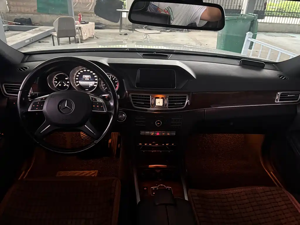 Mercedes-Benz E-Class 2016