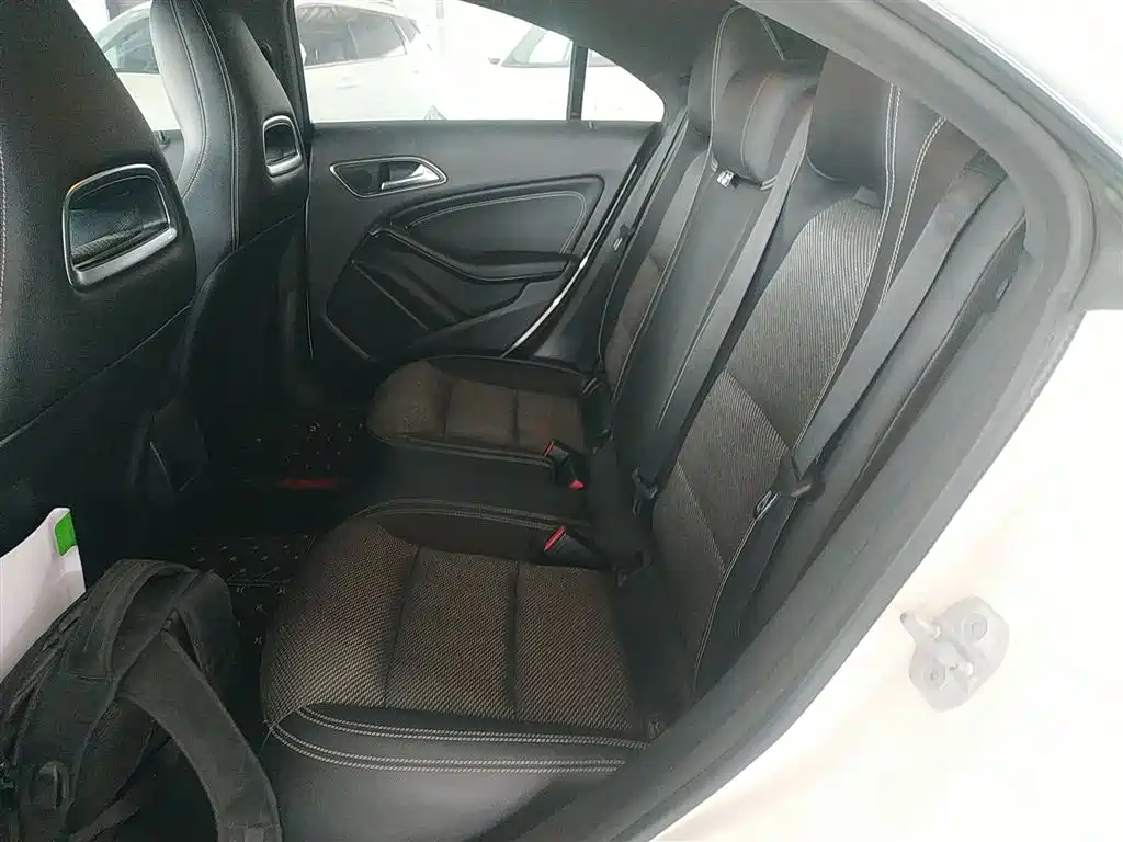 Mercedes-Benz CLA 2017 — фото 17