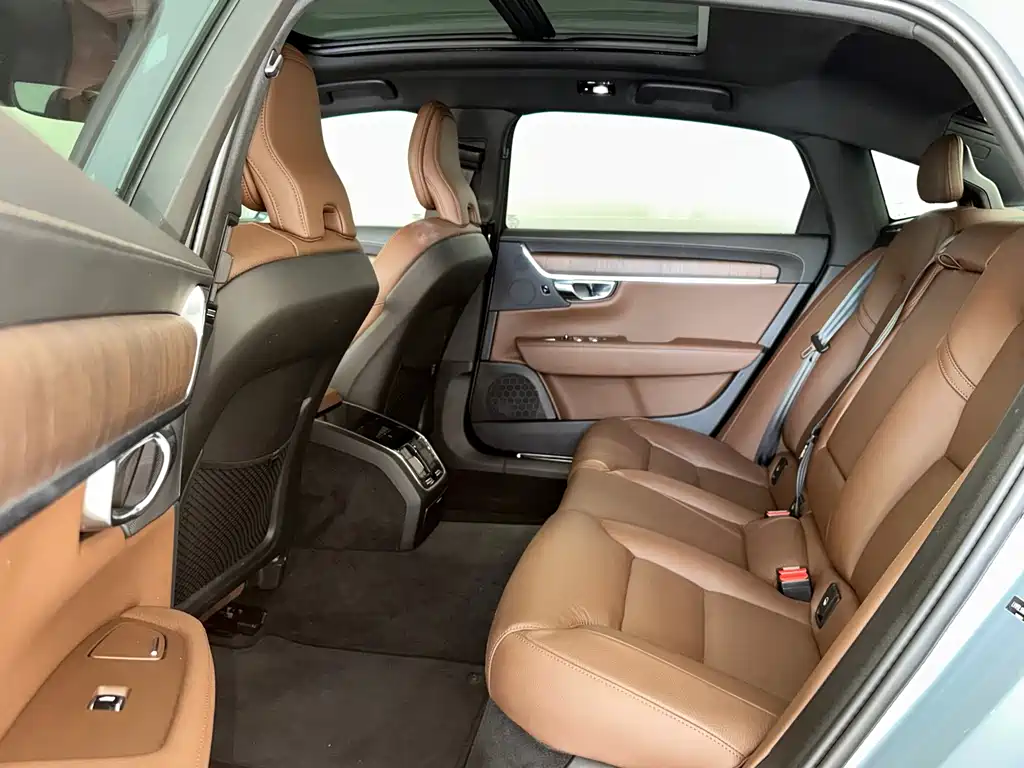 Volvo S90 2022 — фото 10
