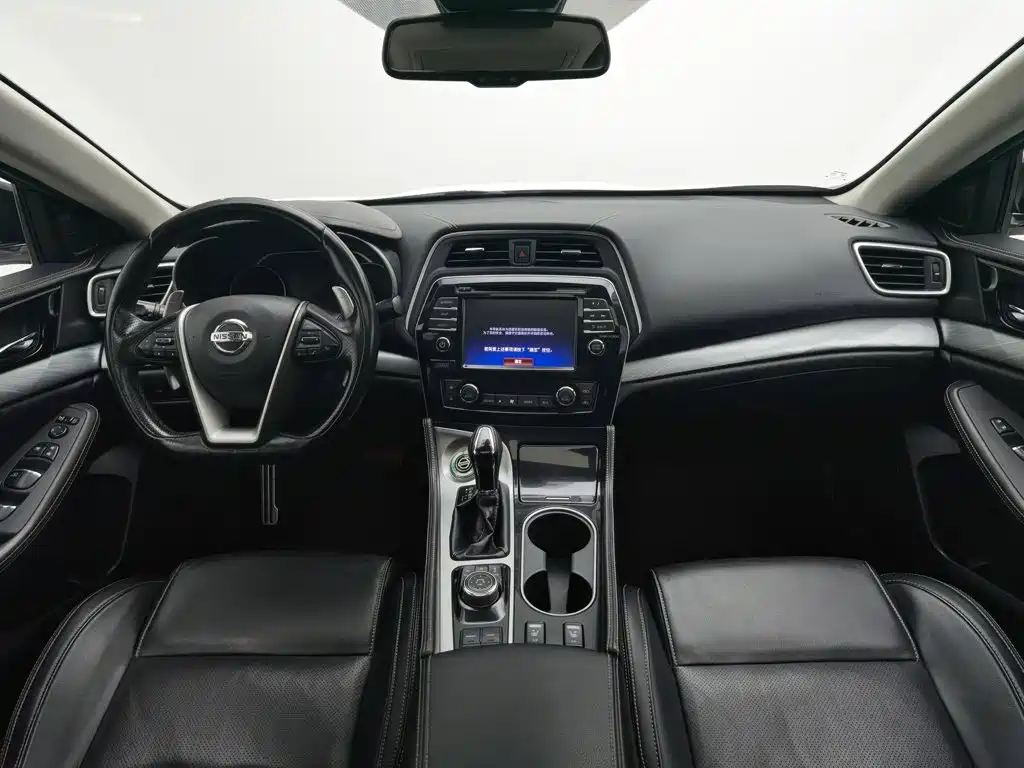 Nissan Sima 2018 — фото 5