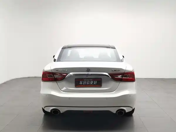 Nissan Sima 2018