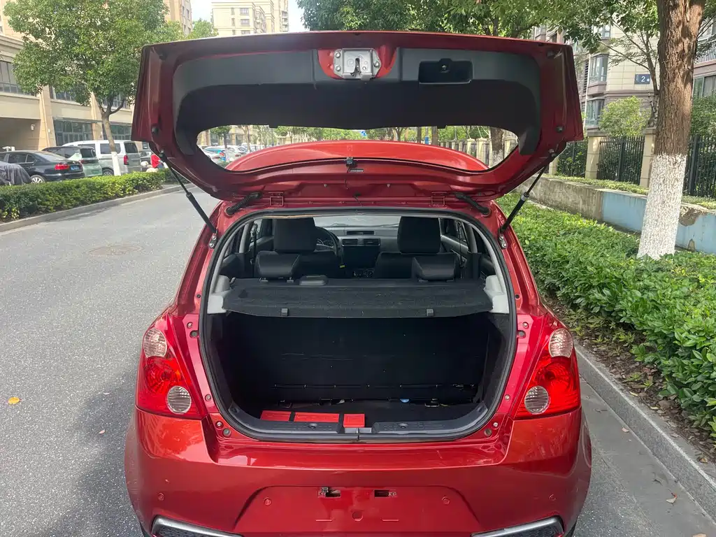 Suzuki Swift 2017 — фото 11