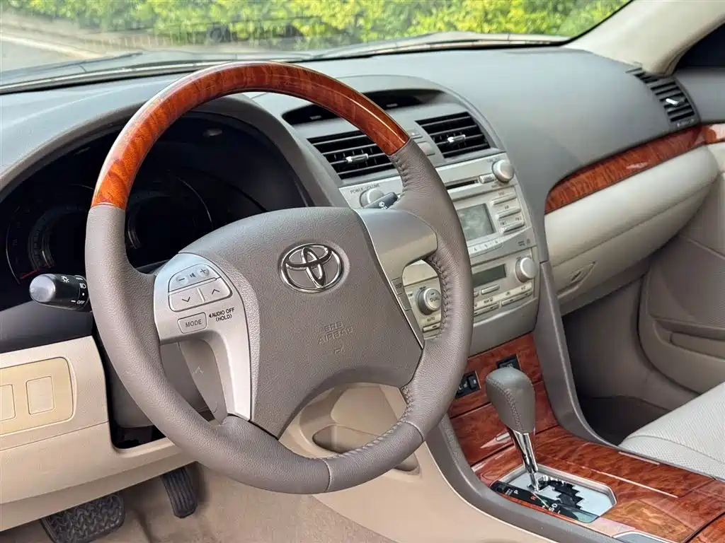 Toyota Camry 2007 — фото 9