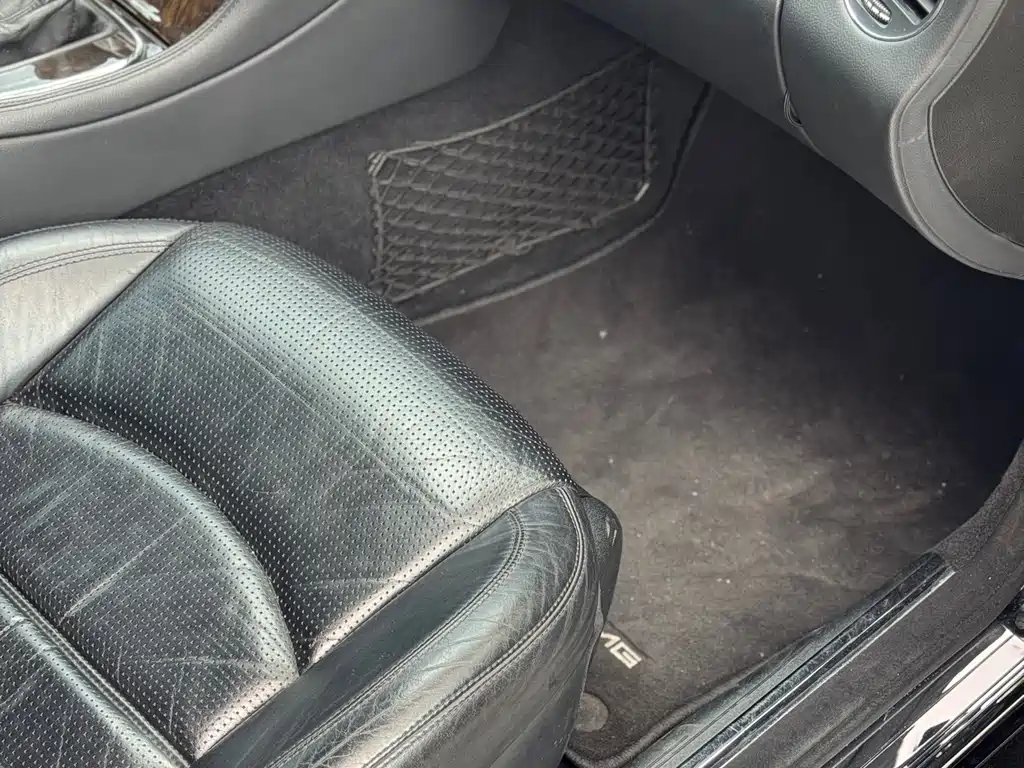 Mercedes-Benz CLS AMG 2010 — фото 22