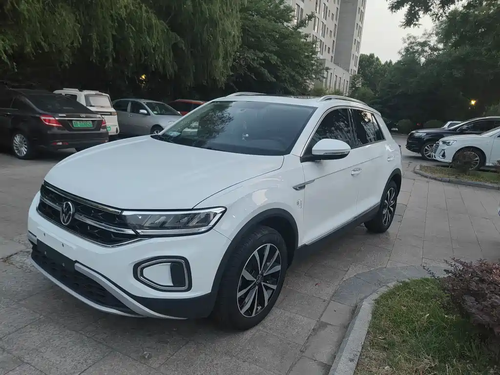 Volkswagen T-Roc 2024