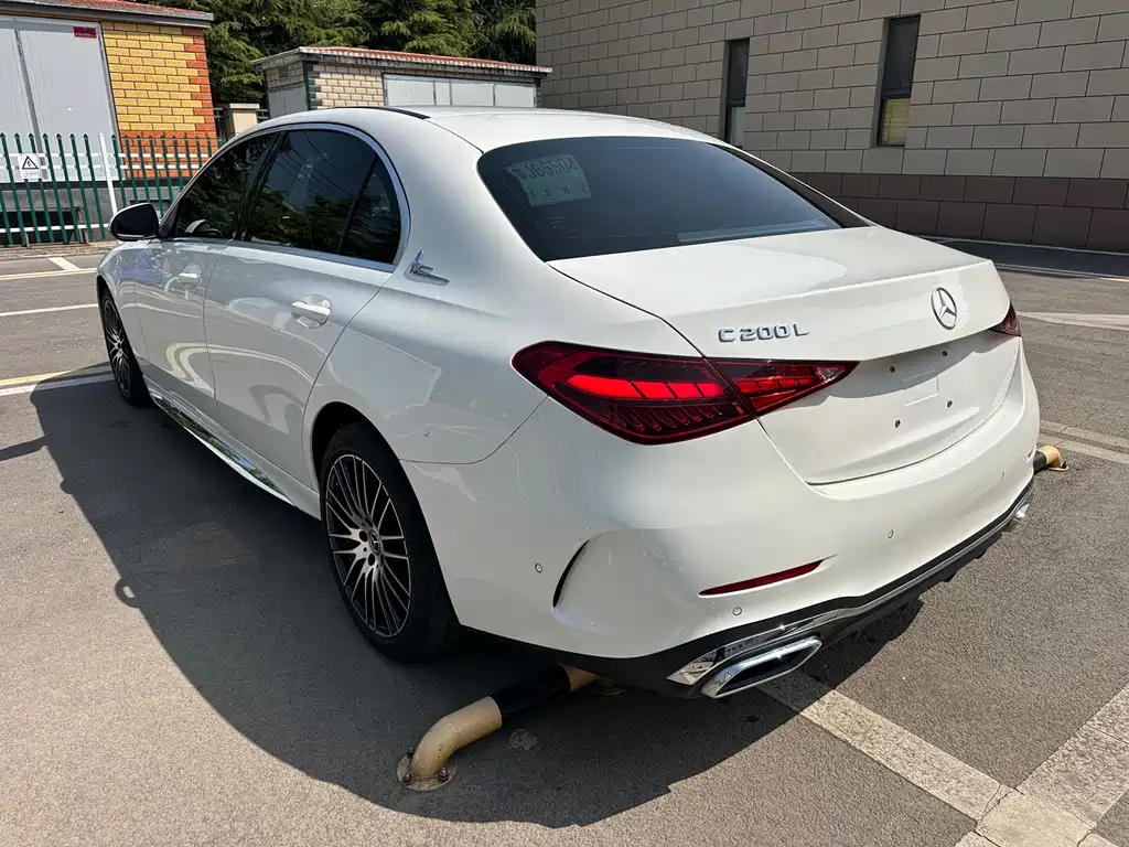 Mercedes-Benz C-Class 2023 — фото 6