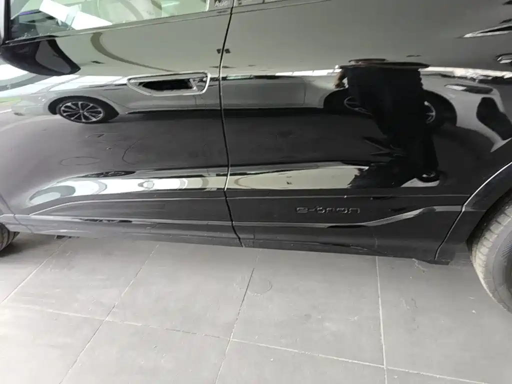 Audi Q6L E-Tron 2025 — фото 22