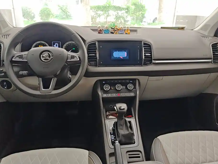 Skoda Korok 2018 — фото 12