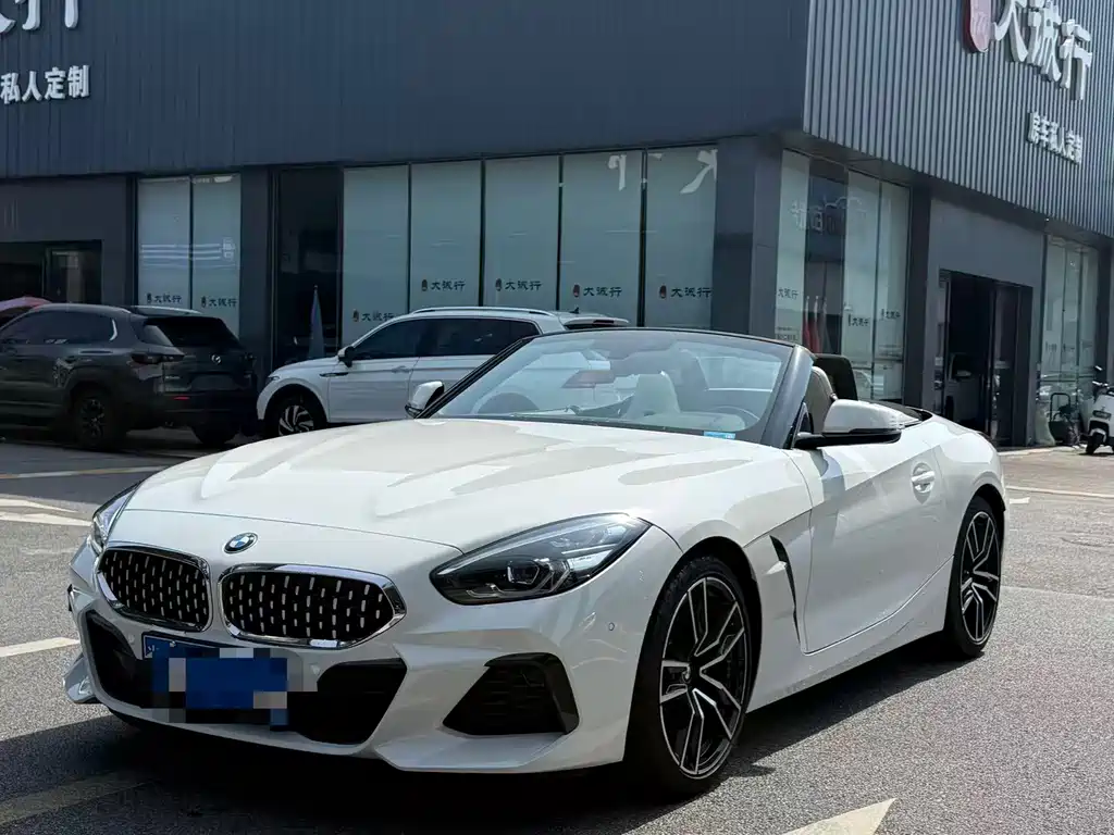 BMW Z4 2022 — фото 1