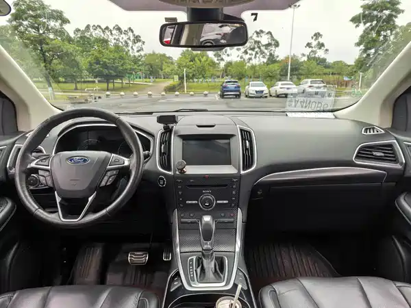 Ford Edge 2015