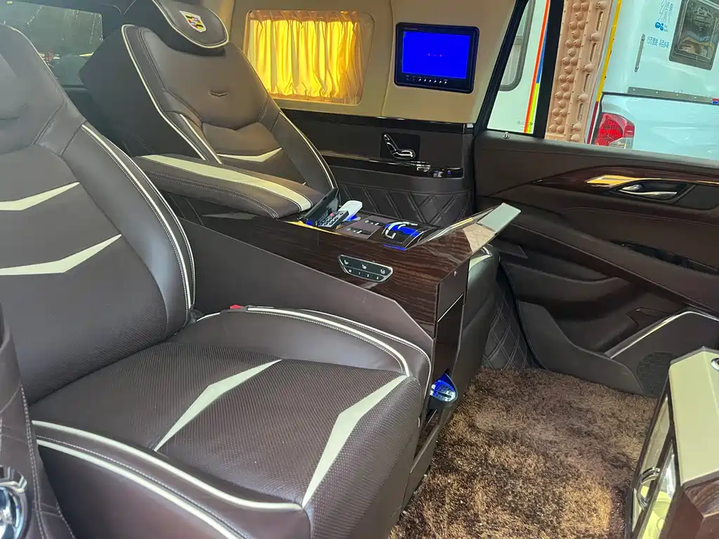 Cadillac Escalade 2018 — фото 4
