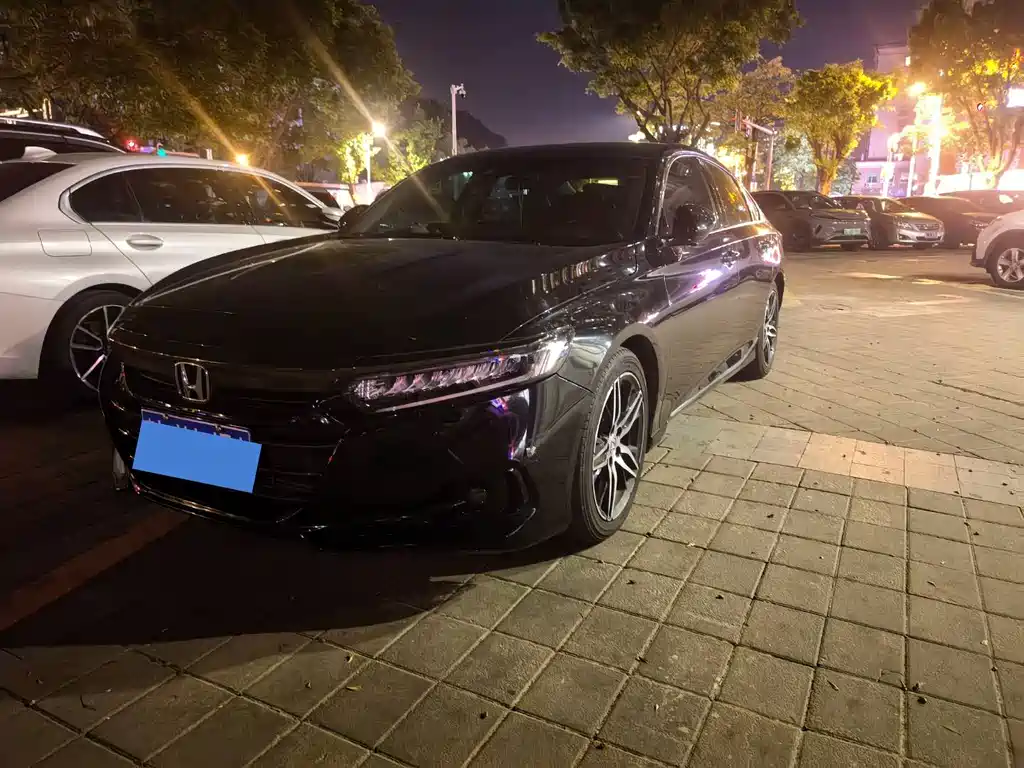 Honda Accord 2023 — фото 1
