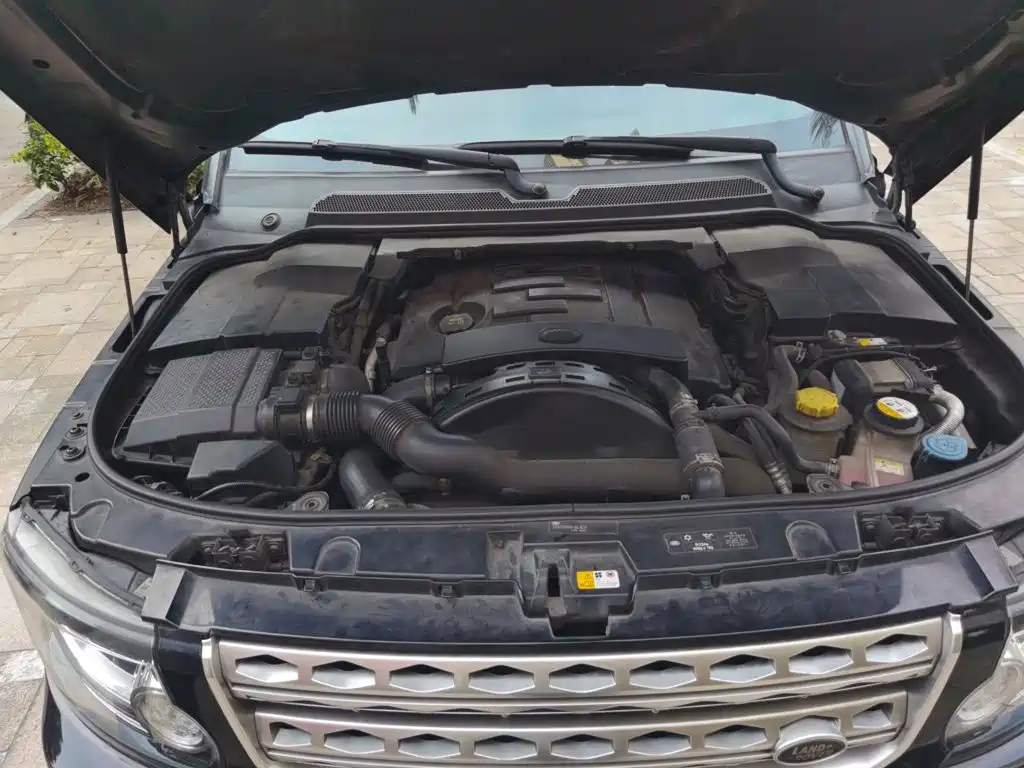 Land Rover Discovery 2015 — фото 21