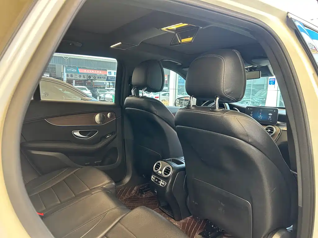 Mercedes-Benz GLC 2021