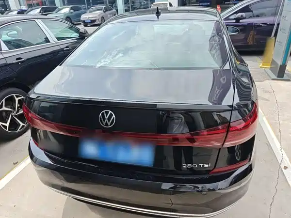 Volkswagen Passat 2024
