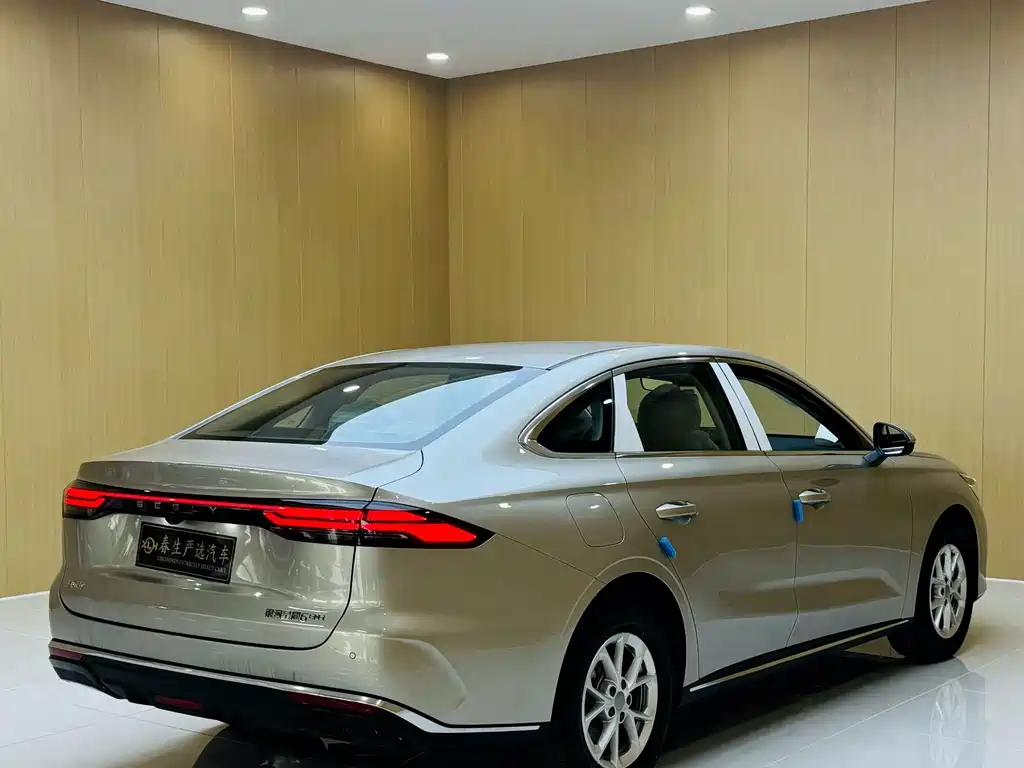Geely Galaxy Star 6 2026 — фото 12