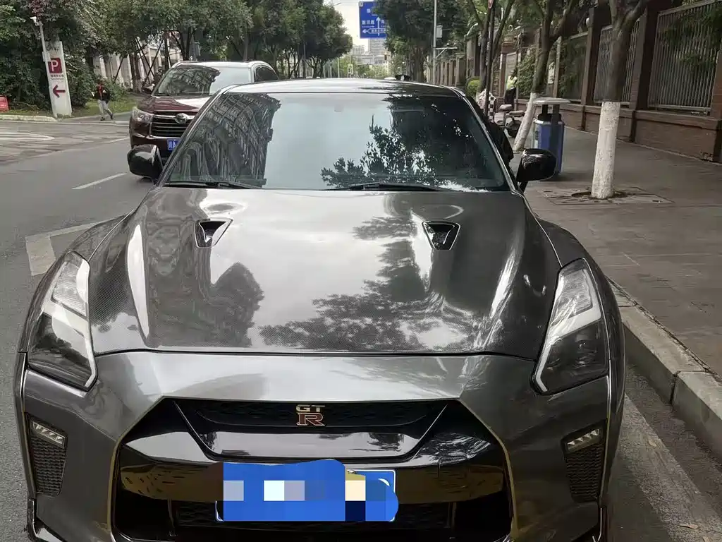 Nissan GT-R 2012