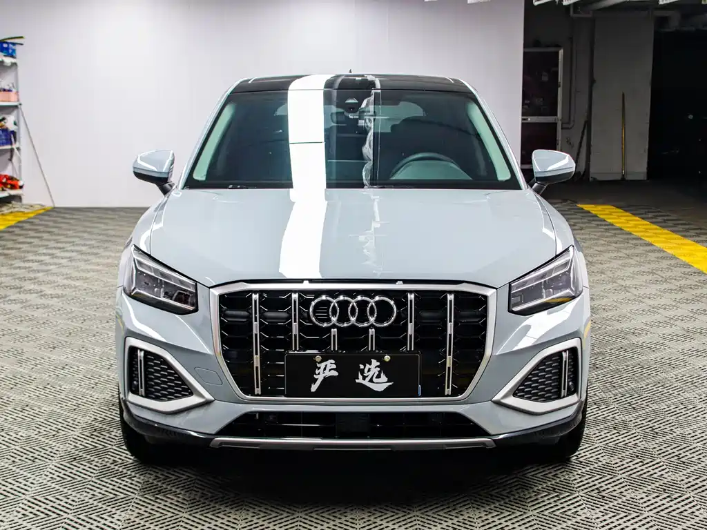 Audi Q2L 2022 — фото 2