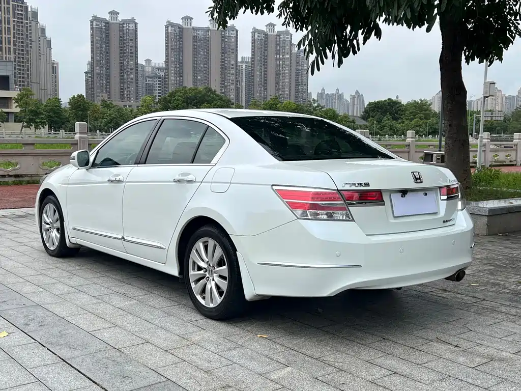 Honda Accord 2013 — фото 9